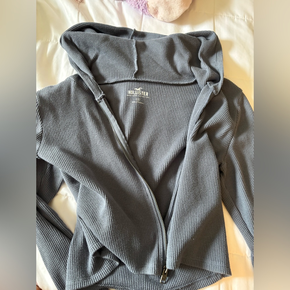 Hollister Charcoal Waffle Knit Pullover